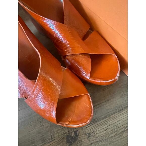 AGL Orange Leather Slip-On Platform Sandals 38.5/8 - Picture 2 of 7